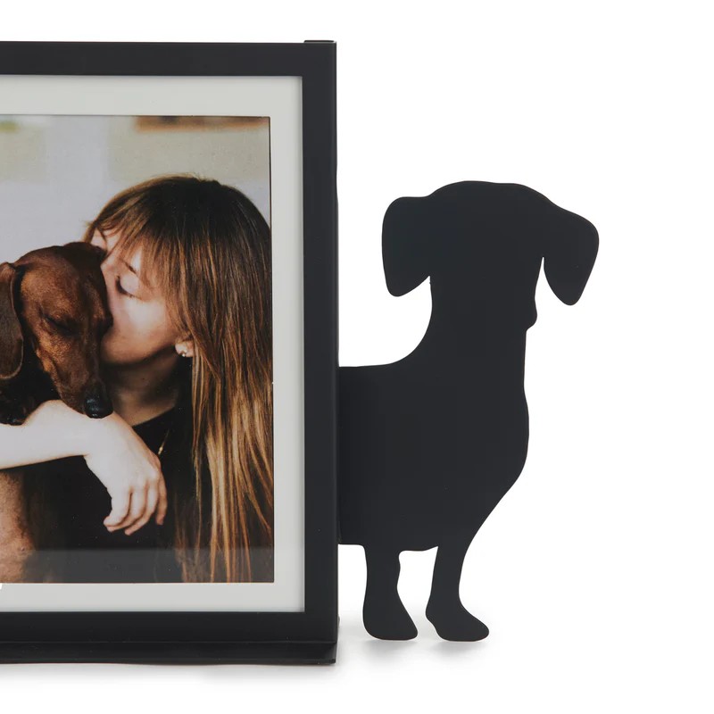 Portafoto a forma di cane bassotto nero in metallo per foto 10x15