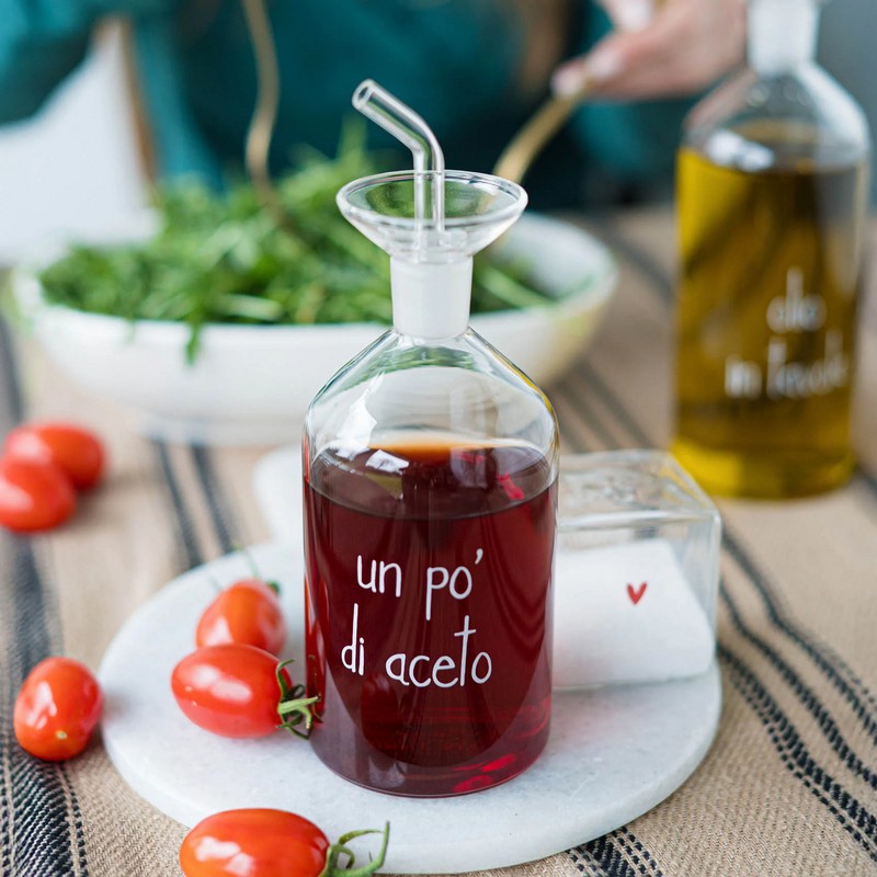 Bottiglia per aceto in vetro borosilicato decorata con scritta “Un po' di aceto” con beccuccio antigoccia, capacità 350 ml