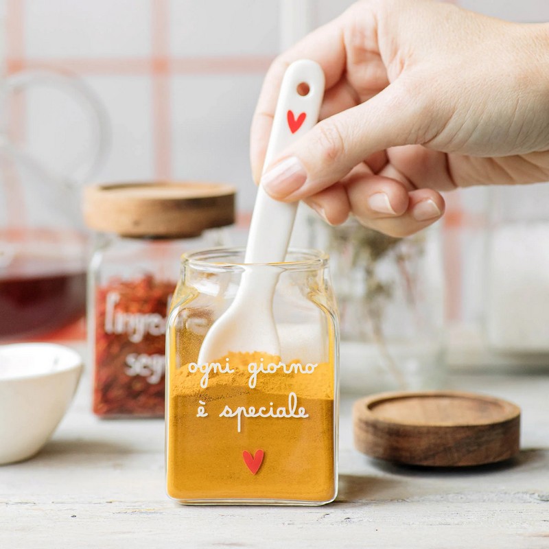 Barattolo da cucina in vetro borosilicato con tappo ermetico in legno decorato con scritta “Ogni giorno è speciale”