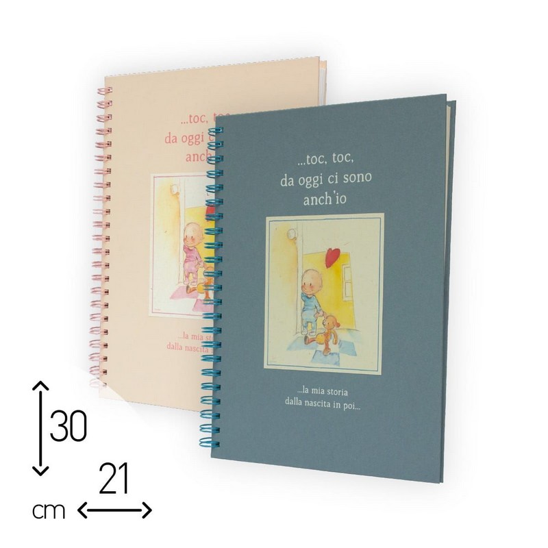 Libro della nascita azzurro declinato al maschile per bambini, da compilare e da rileggere insieme una volta diventati grandi!