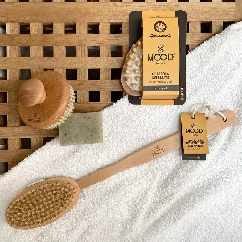 Spazzola anti cellulite e ritenzione idrica in legno
