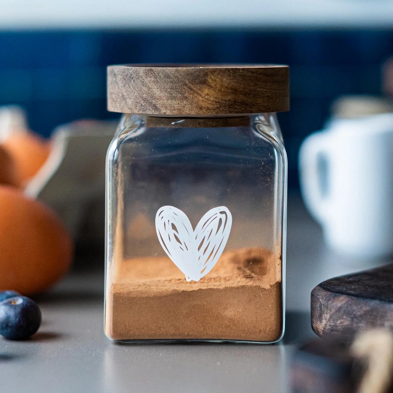 Barattolo da cucina in vetro borosilicato con tappo ermetico in legno decorato con cuore