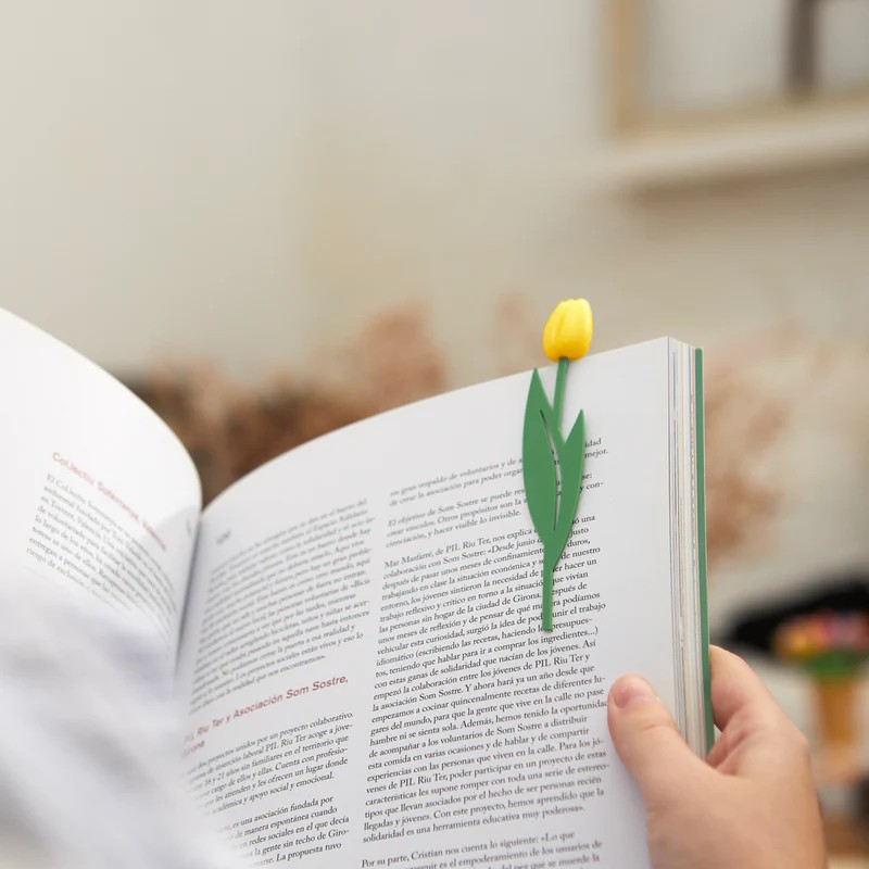 Segnalibro decorativo a forma di tulipano giallo