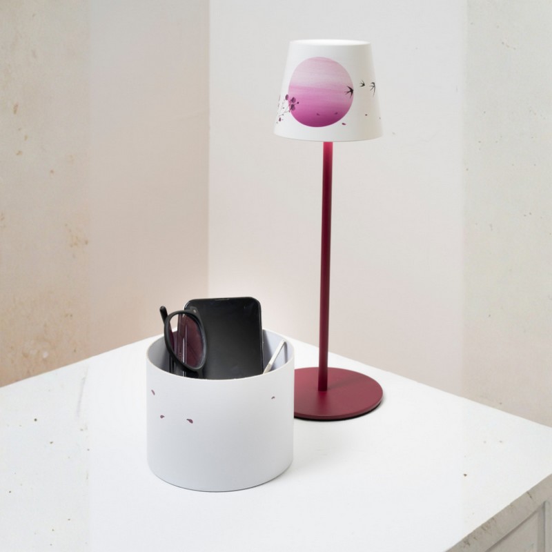Lampada da tavolo ricaricabile dimmerabile per utilizzo interno ed esterno con luce calda, neutra e fredda, decorata con rondini