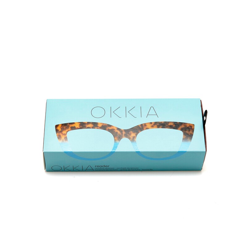 Occhiale da lettura con montatura gatto di colore havana blu, lenti da lettura +1.00 diottrie con filtro luce blu