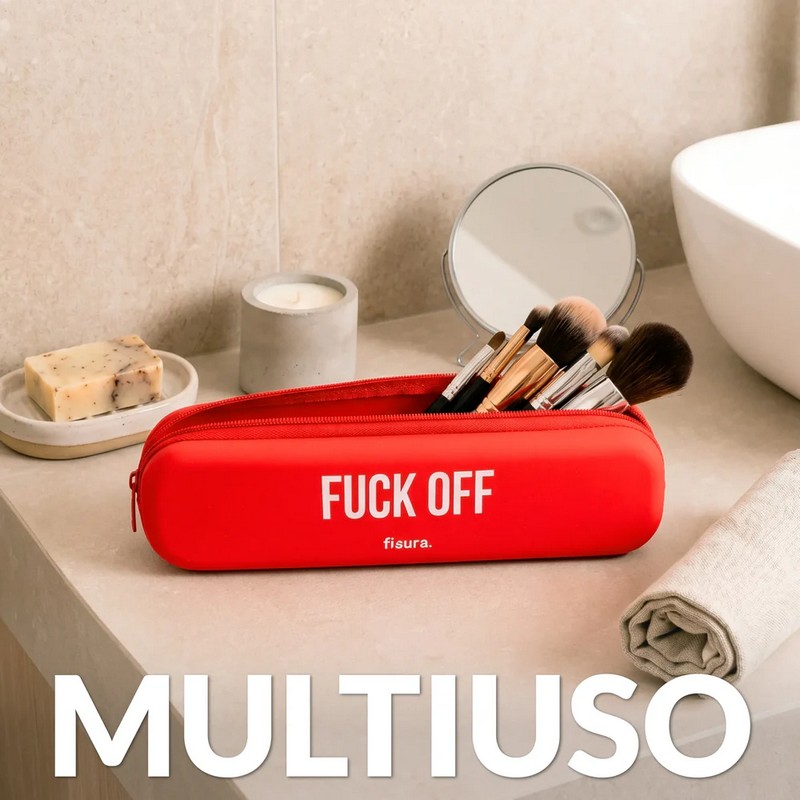 Astuccio in silicone rosso morbido con scritta “Fuck off” e chiusura zip