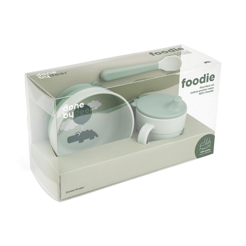 Set pappa da 3 pezzi con piatto con ventosa, tazza con beccuccio e cucchiaio, il tutto di colore verde decorato con coccodrillo e uccellino 
