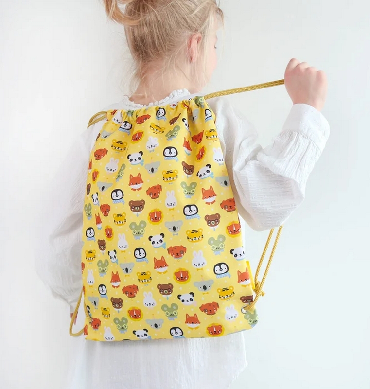 Sacca per bambini gialla decorata con animali con tasca interna