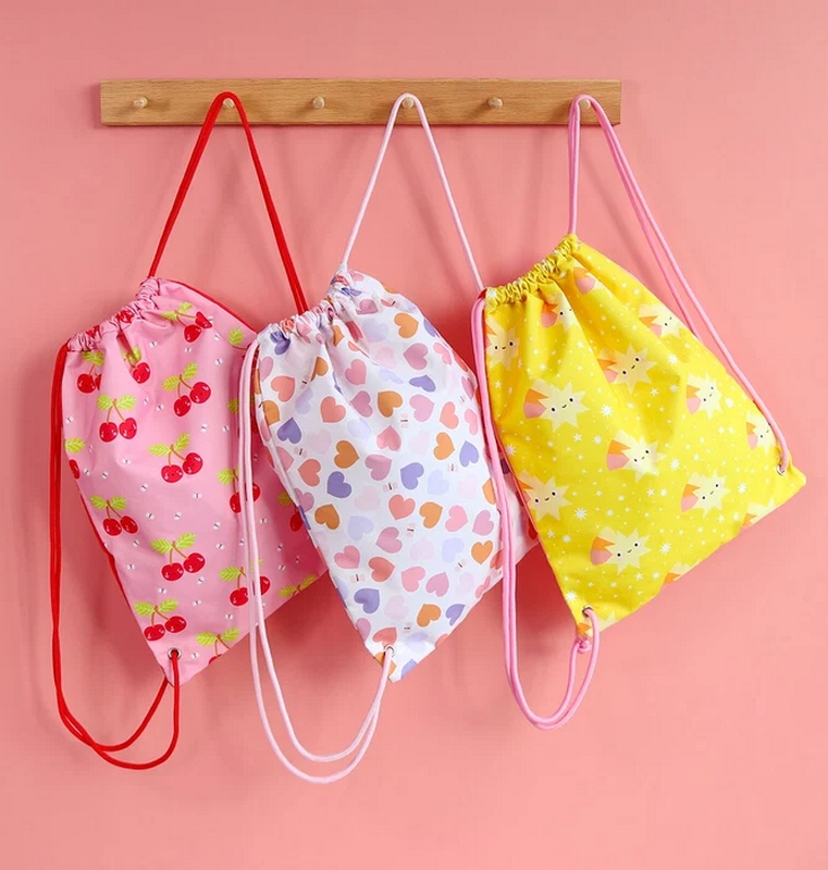 Sacca per bambini gialla decorata con animali con tasca interna