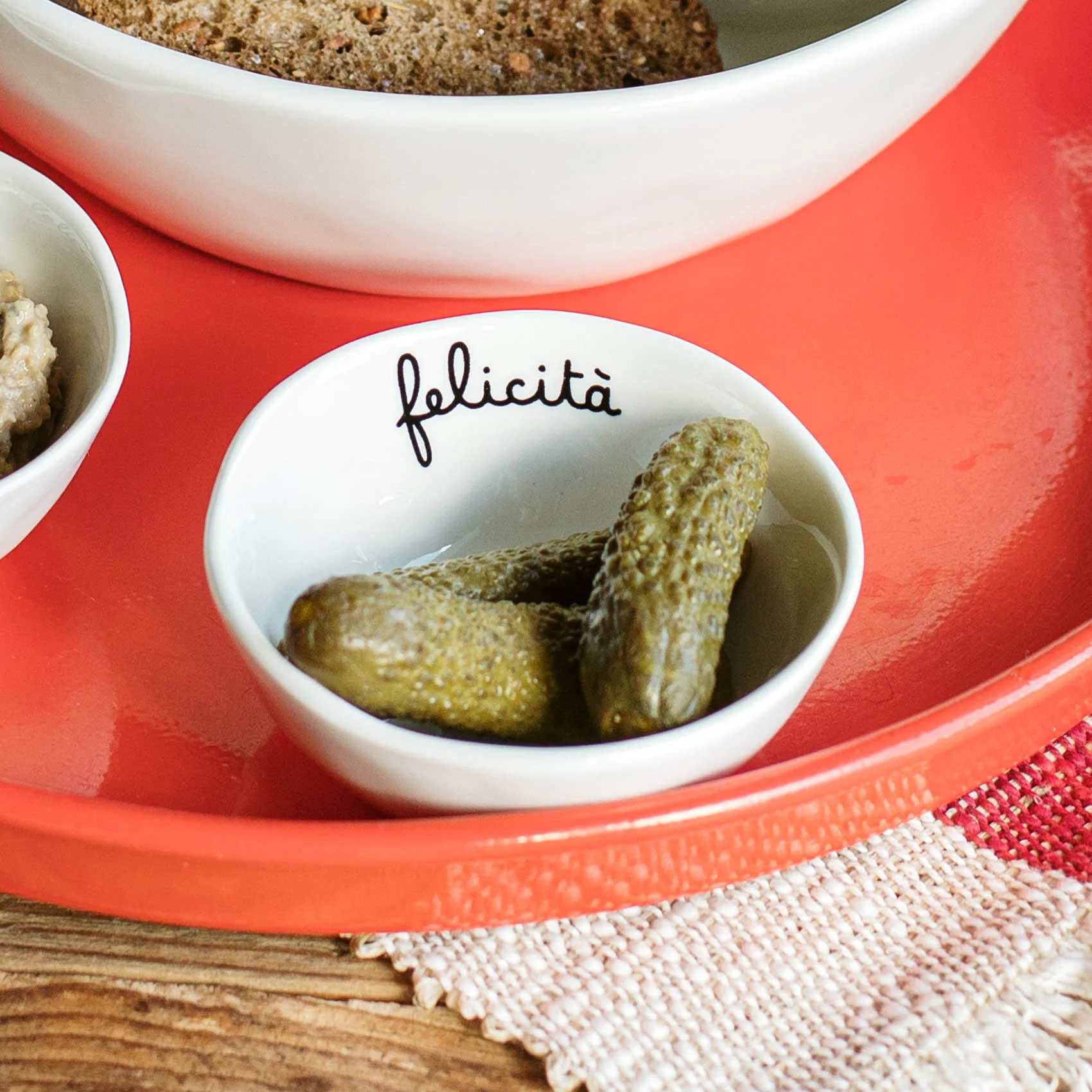 Set 4 ciotoline in ceramica bianca con scritta “Felicità