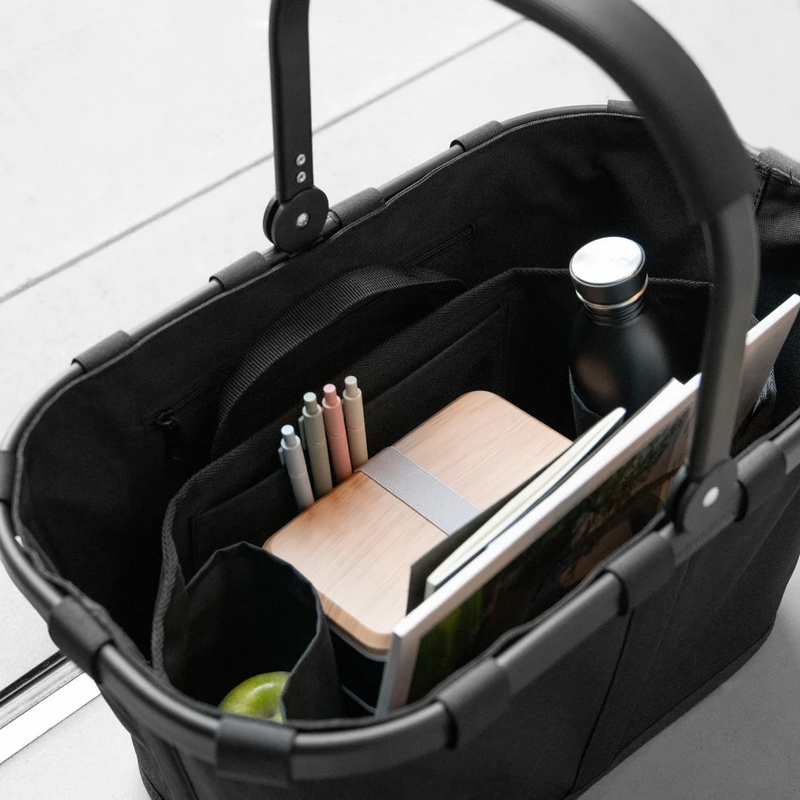 Portaoggetti nero idrorepellente con scomparti e 8 litri di capacità, perfetto per fare ordine in casa, indicato anche in bagno o come organizer per borsa