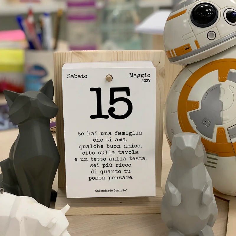Calendario Geniale 2027 con supporto in legno di abete e bonus digitali