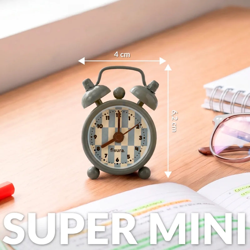 Mini sveglia analogica in stile retrò verde, funzionamento con 1 pila a bottone LR44 inclusa