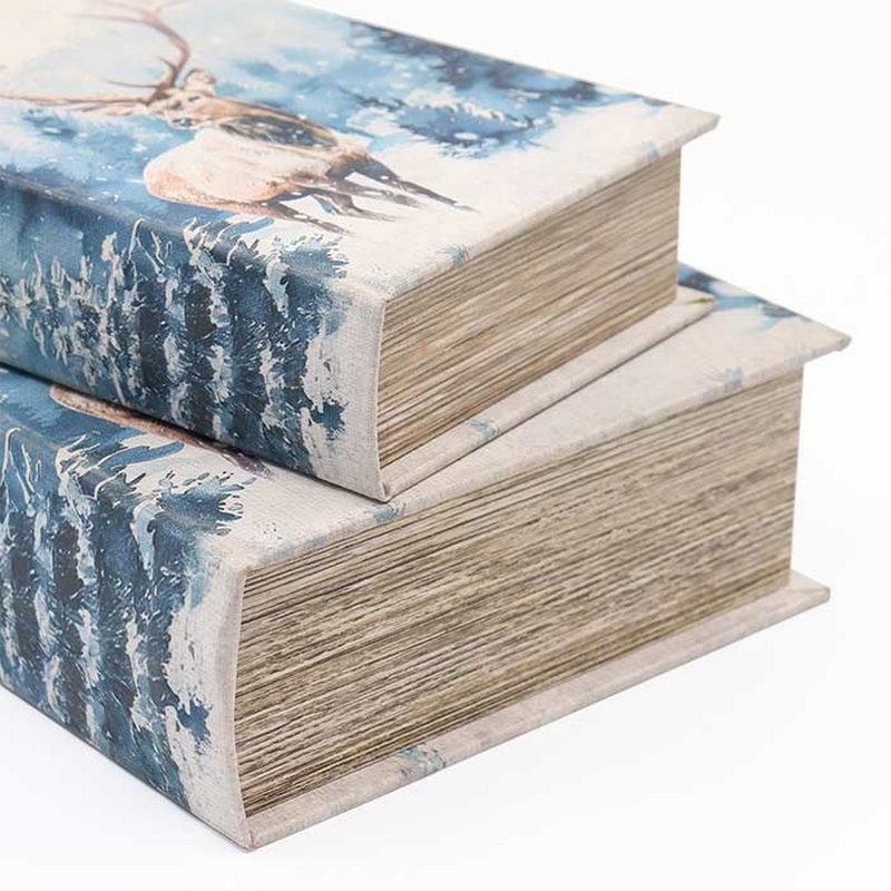 Scatola libro decorata con cervo nel bosco innevato con interno vellutato e chiusura magnetica, perfetta come idea regalo autunnale