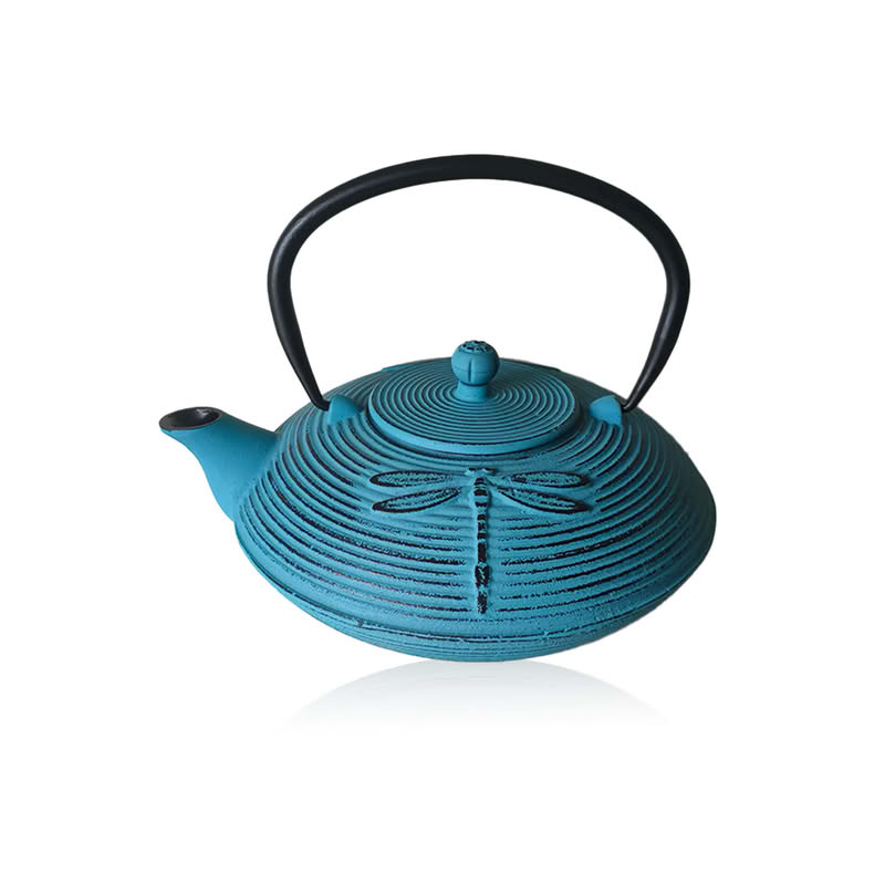 Teiera blu in ghisa da 800 ml con filtro in acciaio removibile e motivo con libellula, simbolo del Giappone, in rilievo