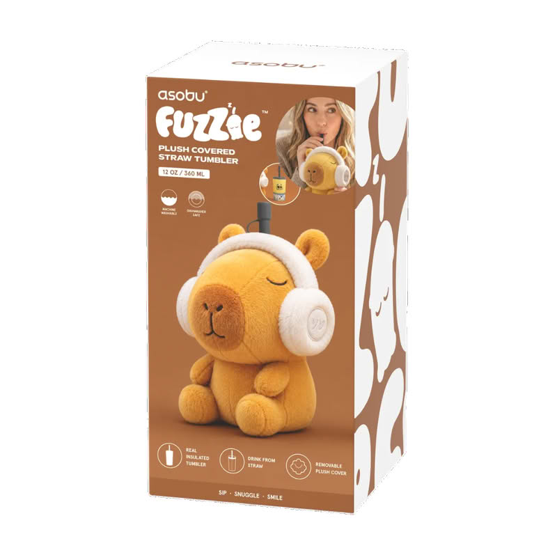 Borraccia termica in acciaio inox dentro peluche morbido a forma di capybara dal quale esce una cannuccia con cui bere, la borraccia è removibile ed è inclusa una tracolla regolabile per essere portata più comodamente con sé. Capacità: 360 ml