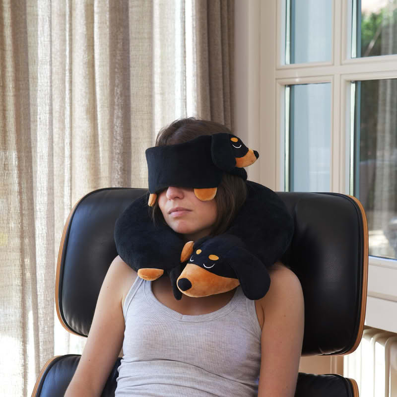 Maschera per dormire a forma di bassotto nero e marrone, lavabile in lavatrice