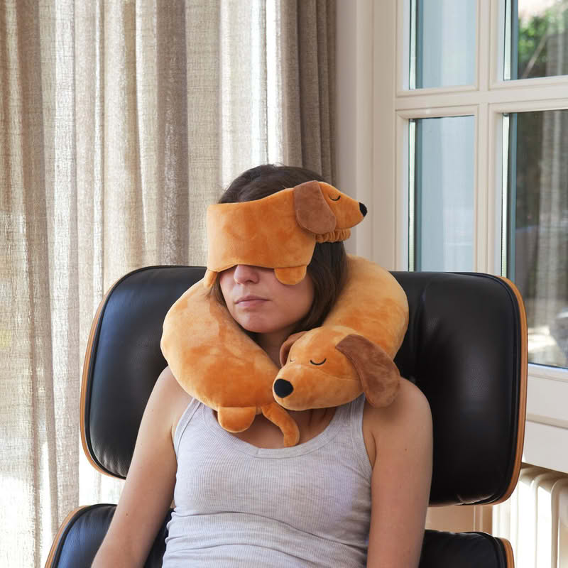 Cuscino girocollo a forma di bassotto marrone, perfetto sia per casa che per i viaggi, lavabile in lavatrice