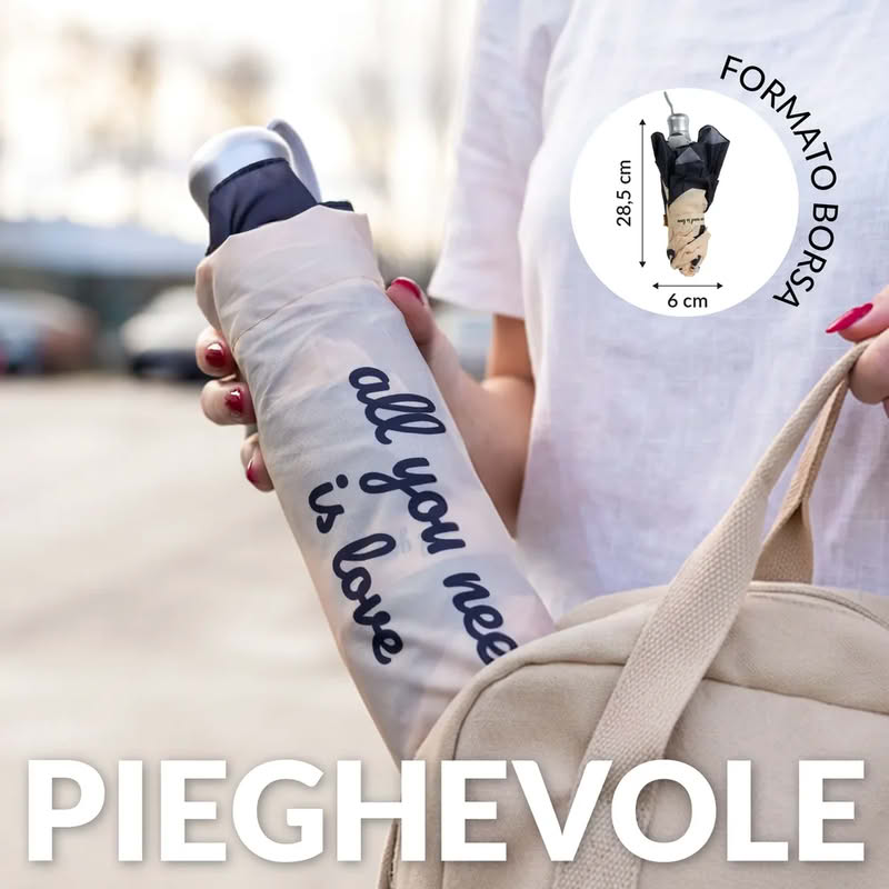Ombrello doppio pieghevole beige e nero con scritta “All you need is love”