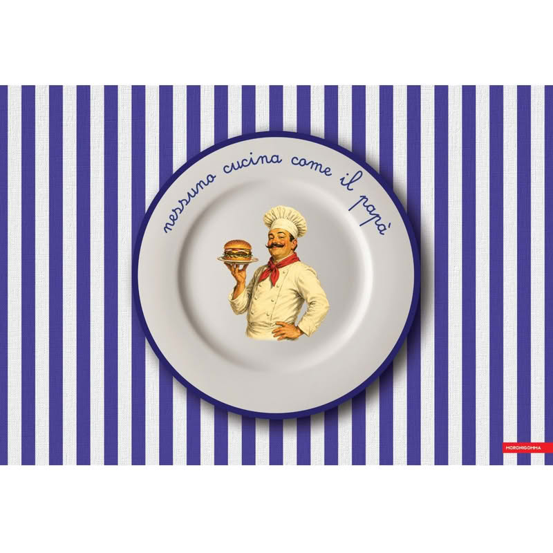Tovaglietta americana in plastica flessibile decorata con disegno a tema e scritta “Nessuno cucina come il papà”