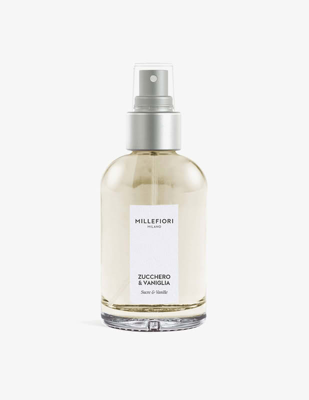 Spray ambiente 100 ml Millefiori Natale all'essenza Zucchero e Vaniglia in confezione con grafica a tema Natale milanese, per un bellissimo ed elegante regalo di Natale