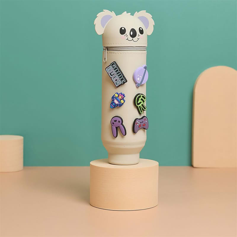 Astuccio a forma di animale con charm assortito (koala, capibara, coniglio) in silicone, utilizzabile anche come portamatite