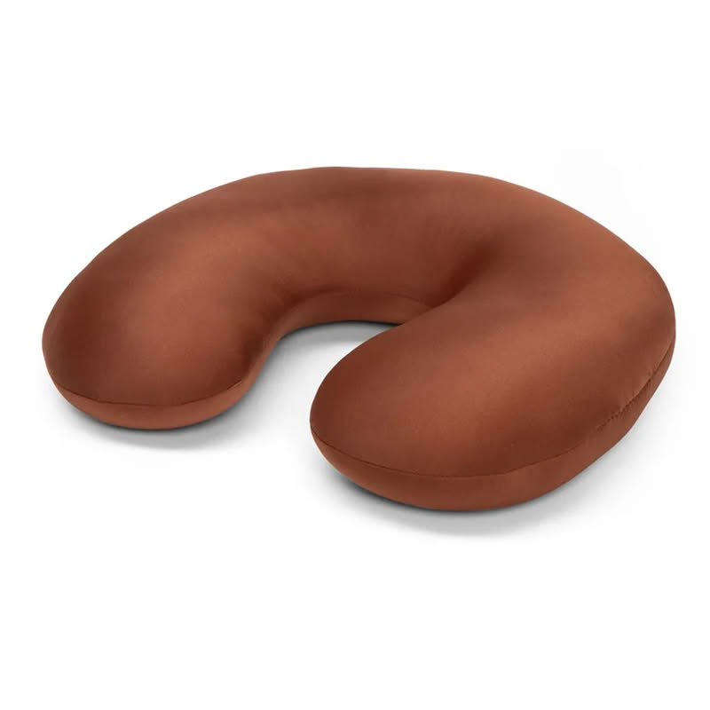 Cuscino a forma di bassotto trasformabile in girocollo